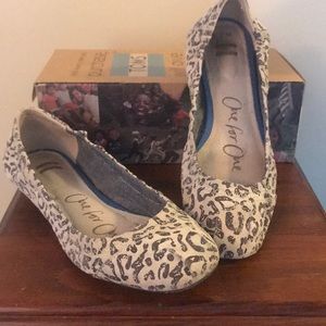 TOMS Ballet Flat in Leopard Cheetah Size 7